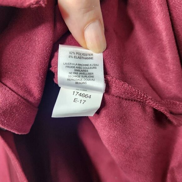 Foxcroft NYC Collared Chest Pocket Full Snap Button-Up Top Maroon Size 18 Suede - Picture 12 of 13